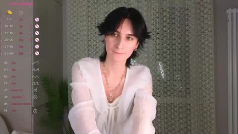 Zara online show from February 18, 2025, 10:14 pm