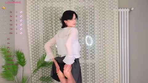 Zara online show from February 19, 2025, 4:11 pm