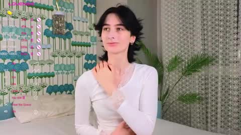 Zara online show from March 2, 2025, 4:32 pm