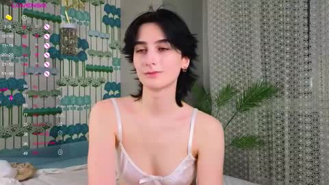 Zara online show from March 3, 2025, 1:42 am