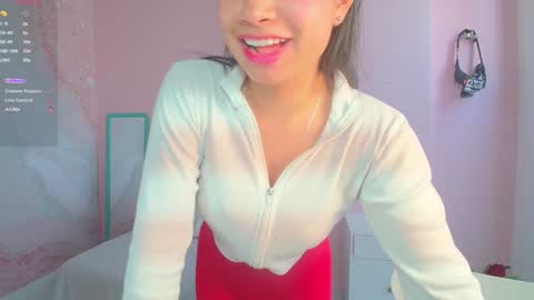 Zarah  online show from February 4, 2025, 3:04 pm