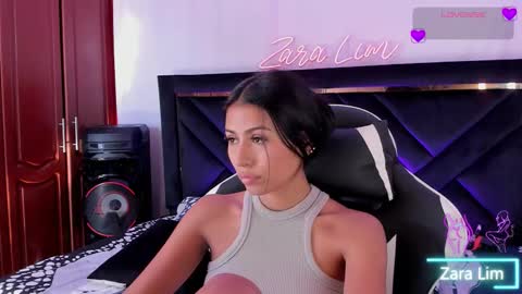 Zara Lim  online show from October 14, 2025, 8:53 pm