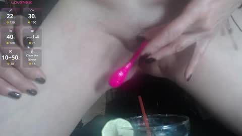 zaranoor_777 online show from May 7, 2026, 3:28 pm