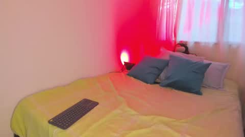 Snapshot of zaraparkers chatting on September 22, 2025, 7:05 pm online show from September 22, 2025, 7:05 pm