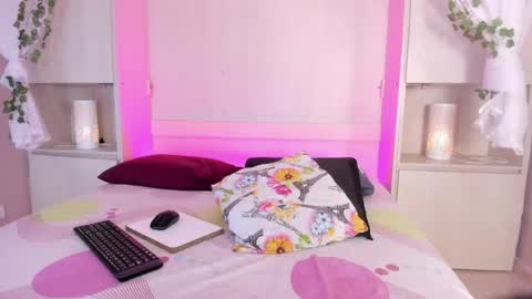 Snapshot of zaraprescott chatting on April 16, 2026, 9:39 pm SARA online show from April 16, 2026, 9:39 pm