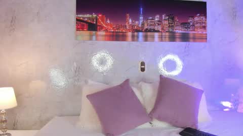 ZaraQuiinn online show from December 19, 2025, 3:08 pm