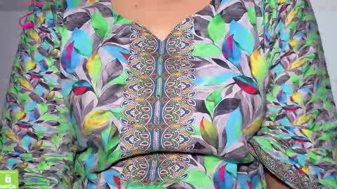 Snapshot of zararaina chatting on February 22, 2026, 5:55 pm zararaina online show from February 22, 2026, 5:55 pm