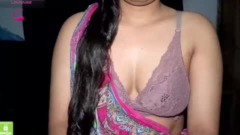 Snapshot of zararaina chatting on March 16, 2026, 5:39 pm zararaina online show from March 16, 2026, 5:39 pm