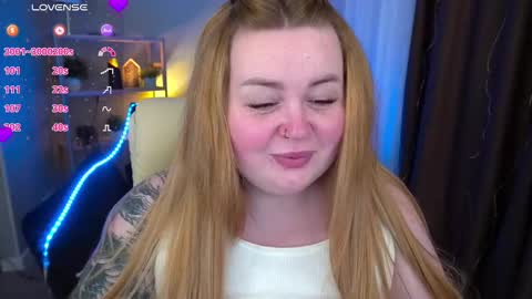 Lola online show from March 9, 2025, 9:03 pm