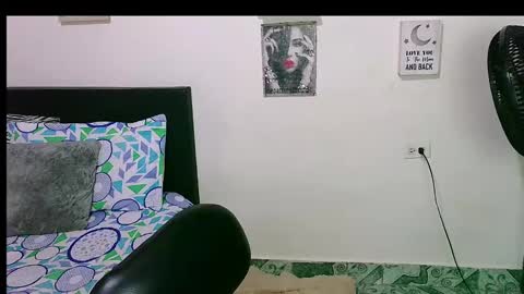 Snapshot of zaray_45bella chatting on January 11, 2025, 2:20 am zaray online show from January 11, 2025, 2:20 am