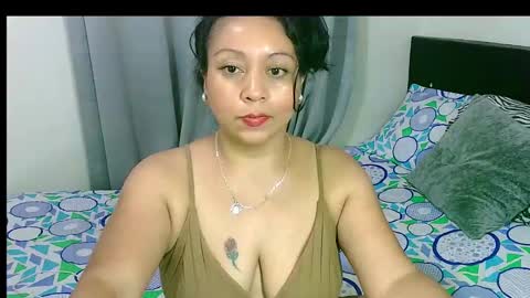 Snapshot of zaray_45bella chatting on January 23, 2025, 1:19 am zaray online show from January 23, 2025, 1:19 am