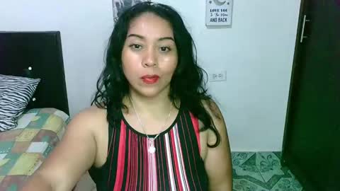 Snapshot of zaray_45bella chatting on February 13, 2025, 12:24 am zaray online show from February 13, 2025, 12:24 am