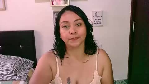 Snapshot of zaray_45bella chatting on September 17, 2025, 9:38 pm zaray online show from September 17, 2025, 9:38 pm