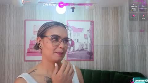 Isabella online show from April 12, 2026, 12:43 pm
