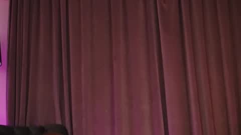 zariaavera online show from May 2, 2026, 4:06 am
