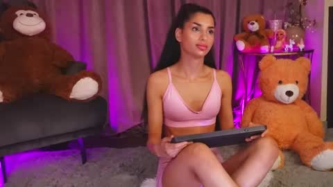 Snapshot of zariaavera chatting on May 16, 2026, 12:29 am zariaavera online show from May 16, 2026, 12:29 am