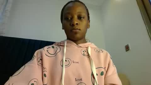 Snapshot of zariah011 chatting on April 22, 2026, 8:17 am zariah online show from April 22, 2026, 8:17 am