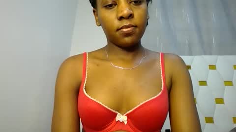 Snapshot of zariah011 chatting on May 6, 2026, 9:14 am zariah online show from May 6, 2026, 9:14 am