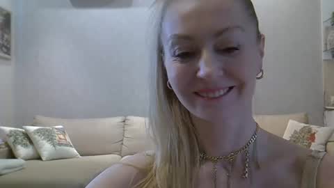 Zarina Swift online show from March 31, 2026, 9:32 am