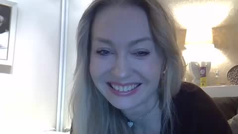 Zarina Swift online show from April 24, 2026, 4:48 am