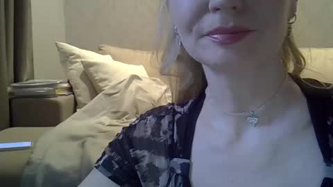 Zarina Swift online show from April 30, 2026, 4:52 am