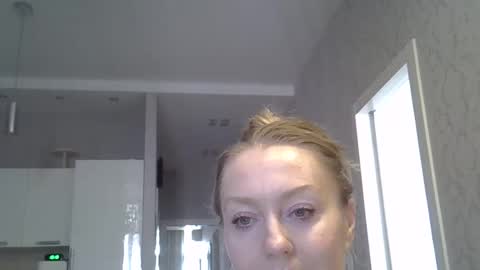 Zarina Swift online show from May 19, 2026, 4:19 am