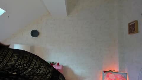 Dee online show from February 16, 2026, 1:07 pm