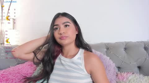  Zayda  online show from December 5, 2024, 7:28 pm