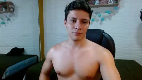 zayn_clausen online show from May 11, 2026, 5:32 pm