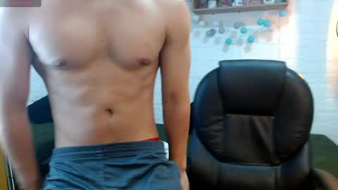 zayn_clausen online show from May 14, 2026, 6:47 pm