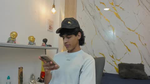 Zayn online show from April 6, 2026, 7:37 pm
