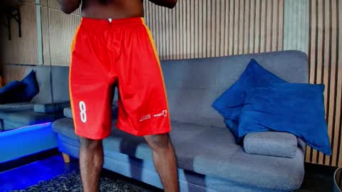 zayn_oba online show from October 10, 2025, 3:33 pm