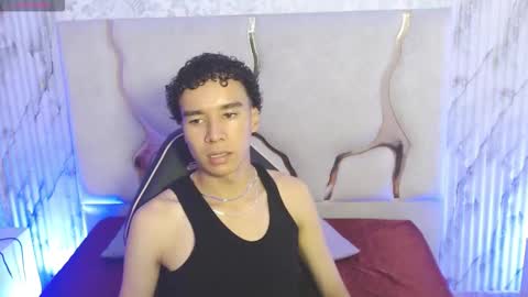 zayn_tay online show from February 3, 2026, 3:04 am