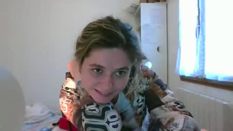 Snapshot of zazbella chatting on February 25, 2026, 10:36 am zazbella online show from February 25, 2026, 10:36 am