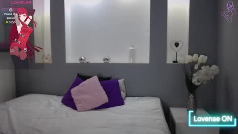 Karolyne online show from November 23, 2025, 11:32 am