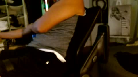 zedlav4 online show from November 19, 2025, 2:11 am