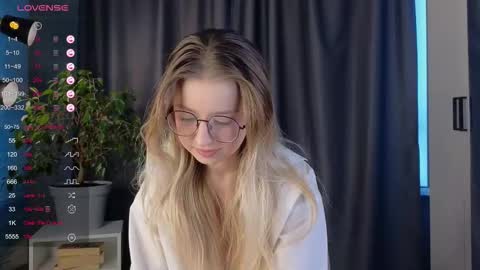 Avi online show from September 26, 2025, 1:15 pm