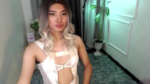 Snapshot of zelainalovetocum chatting on January 21, 2025, 10:51 pm zelainalovetocum online show from January 21, 2025, 10:51 pm