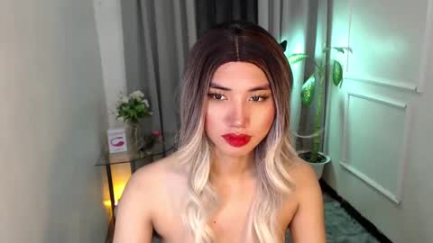 Snapshot of zelainalovetocum chatting on January 24, 2025, 3:00 am zelainalovetocum online show from January 24, 2025, 3:00 am