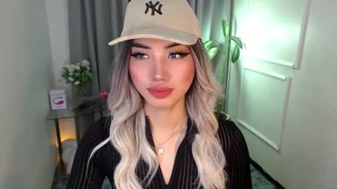Snapshot of zelainalovetocum chatting on February 10, 2025, 1:03 am zelainalovetocum online show from February 10, 2025, 1:03 am