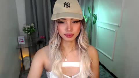 Snapshot of zelainalovetocum chatting on February 13, 2025, 7:03 am zelainalovetocum online show from February 13, 2025, 7:03 am