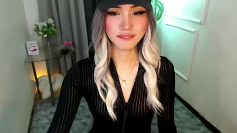 Snapshot of zelainalovetocum chatting on February 15, 2025, 12:59 am zelainalovetocum online show from February 15, 2025, 12:59 am