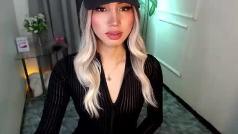 Snapshot of zelainalovetocum chatting on February 16, 2025, 7:15 am zelainalovetocum online show from February 16, 2025, 7:15 am