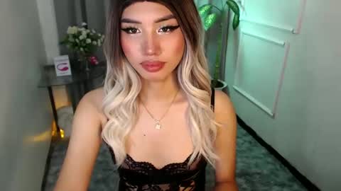 Snapshot of zelainalovetocum chatting on February 22, 2025, 4:40 pm zelainalovetocum online show from February 22, 2025, 4:40 pm