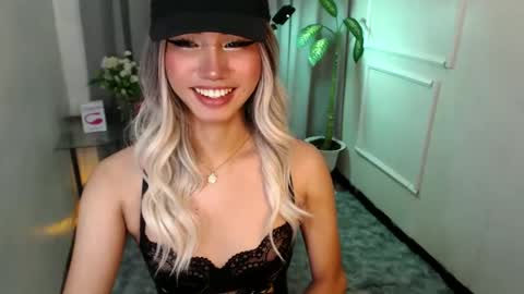 Snapshot of zelainalovetocum chatting on February 22, 2025, 7:47 pm zelainalovetocum online show from February 22, 2025, 7:47 pm