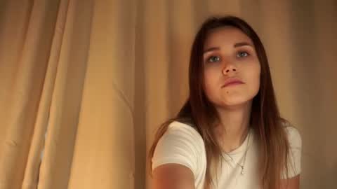 Snapshot of zeldaes chatting on September 20, 2025, 12:55 am Emilia online show from September 20, 2025, 12:55 am