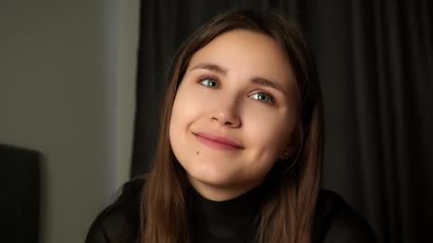 Snapshot of zeldaes chatting on September 22, 2025, 12:34 am Emilia online show from September 22, 2025, 12:34 am