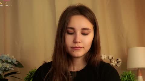 Snapshot of zeldaes chatting on October 4, 2025, 1:03 am Emilia online show from October 4, 2025, 1:03 am