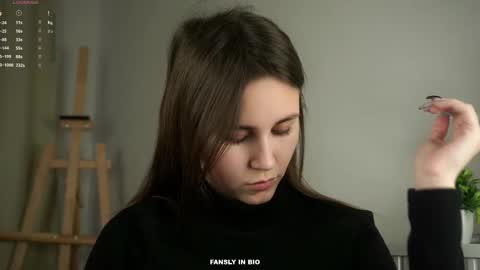 Snapshot of zeldaes chatting on October 18, 2025, 12:57 am Emilia online show from October 18, 2025, 12:57 am