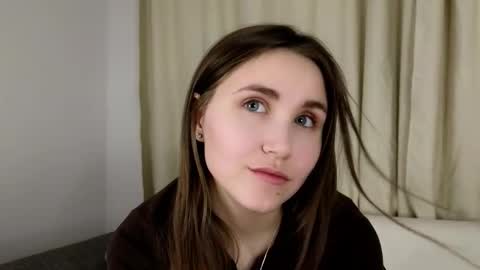 Emilia online show from January 14, 2026, 9:31 pm